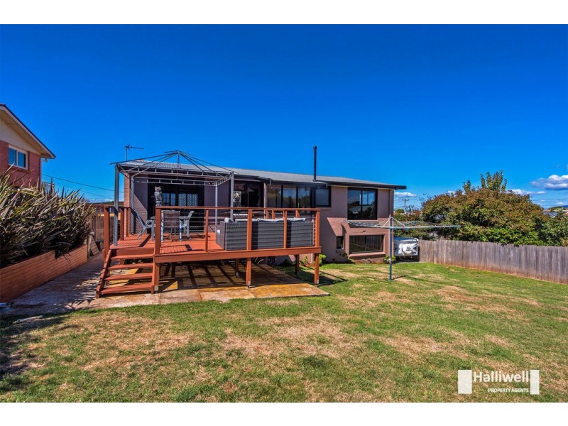 1 Warruga Place, Devonport TAS 7310
