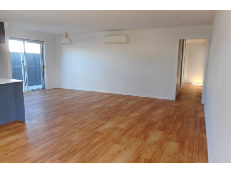 2/15 Tedmon Street, Spreyton TAS 7310
