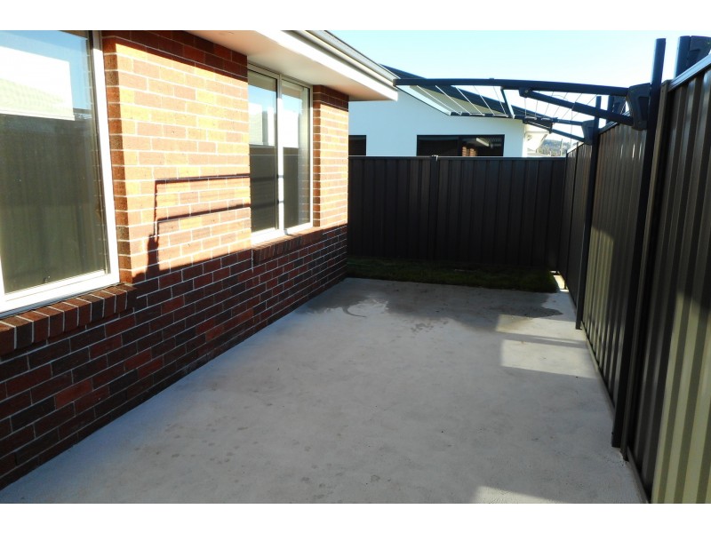 2/15 Tedmon Street, Spreyton TAS 7310