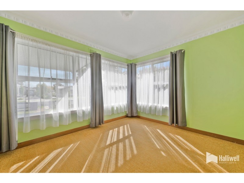 8 Adelaide Street, Devonport TAS 7310