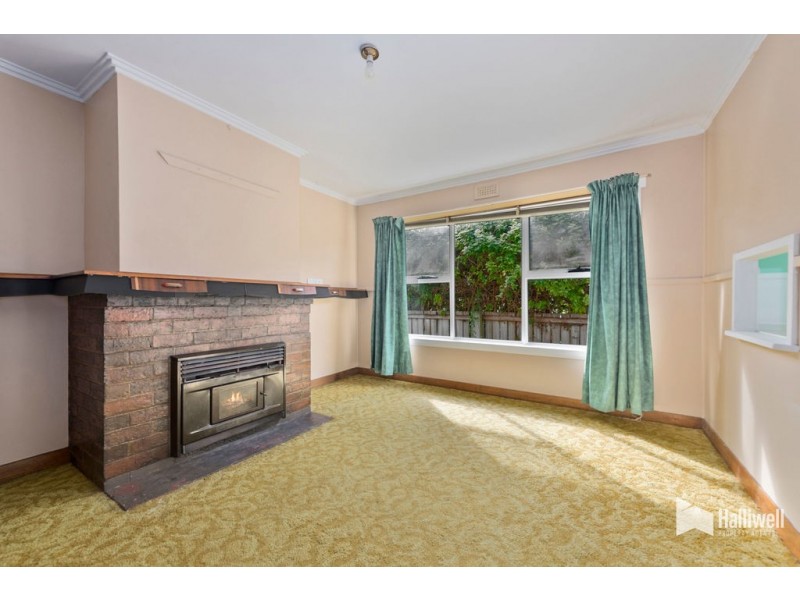 8 Adelaide Street, Devonport TAS 7310