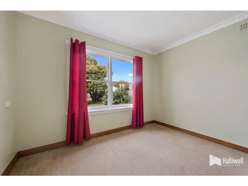 8 Adelaide Street, Devonport TAS 7310