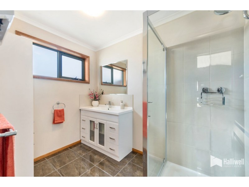 10 Roberts Court, Devonport TAS 7310