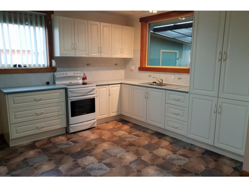 2 Chichester Drive, Devonport TAS 7310