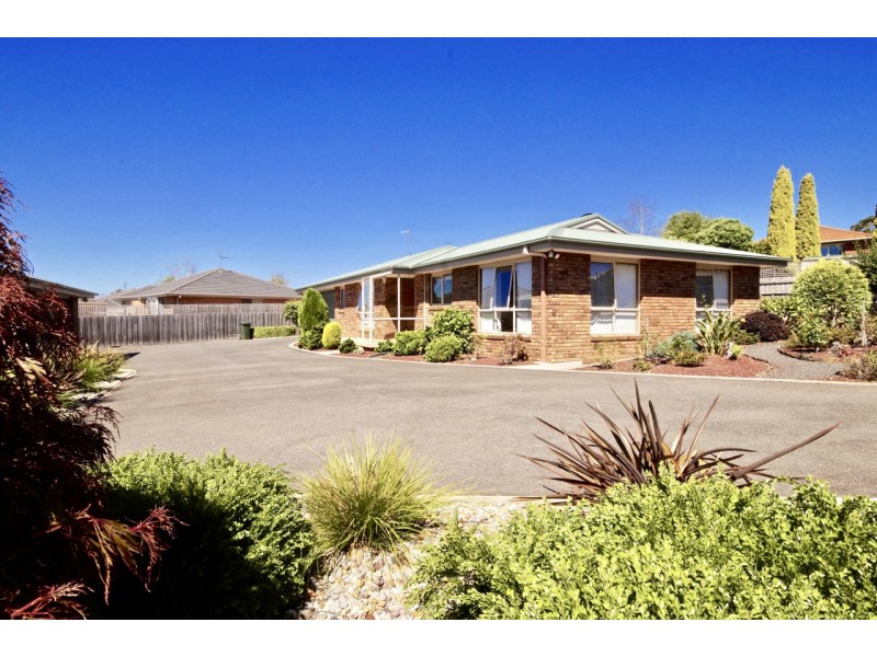 2/33 Arden Avenue, Devonport TAS 7310