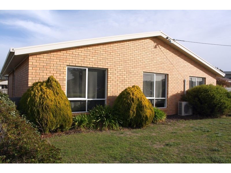 1 St Georges Crescent, Shearwater TAS 7307