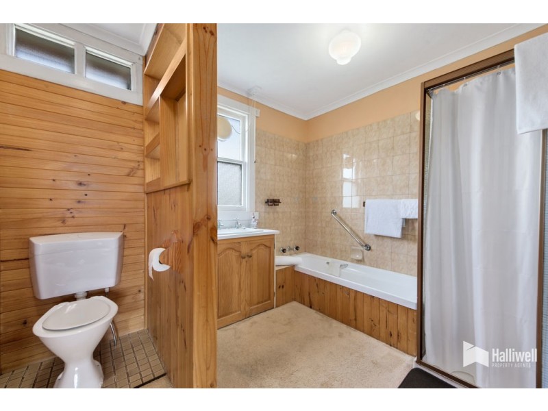 17 The Lee, Devonport TAS 7310