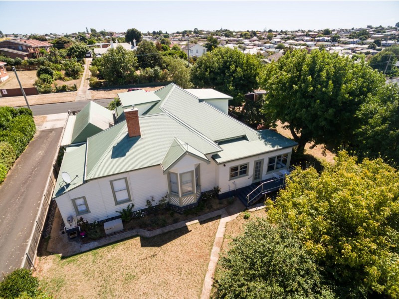 18 Ronald Street, Devonport TAS 7310
