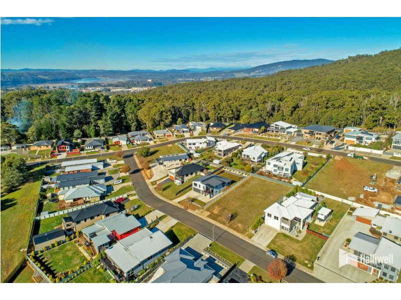 7 McCall Terrace, Stony Rise TAS 7310