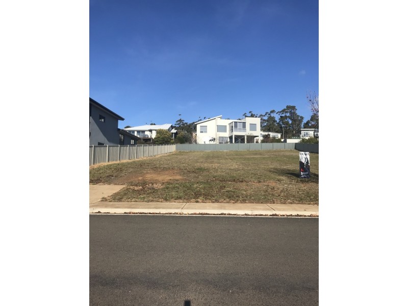 7 McCall Terrace, Stony Rise TAS 7310
