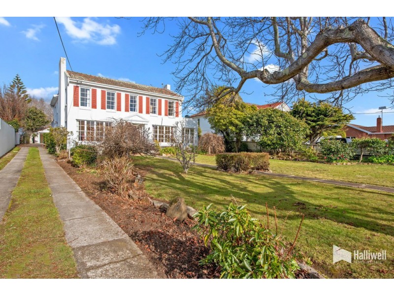 5 Gloucester Avenue, Devonport TAS 7310