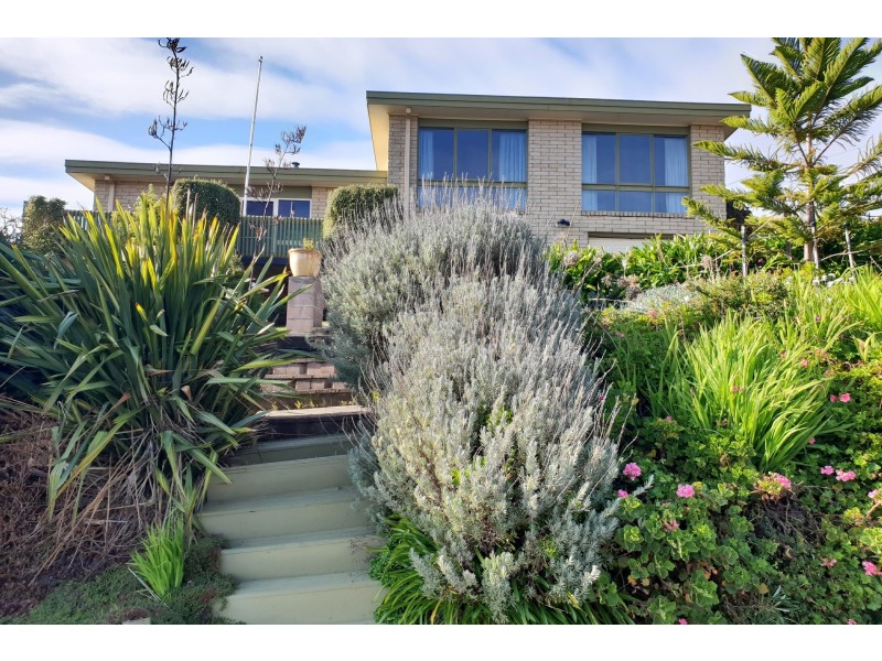 1 Cliffden Court, East Devonport TAS 7310