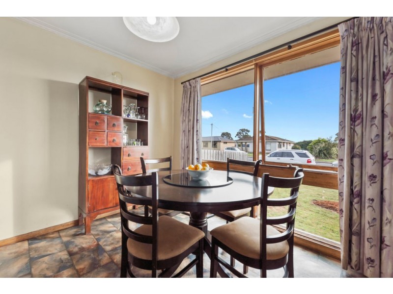 3 Valley Road, Devonport TAS 7310