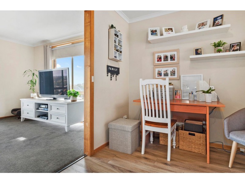 6 Tatiana Close, Devonport TAS 7310