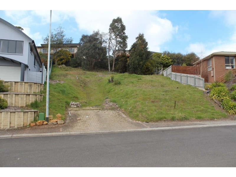 4 Tatiana Close, Devonport TAS 7310