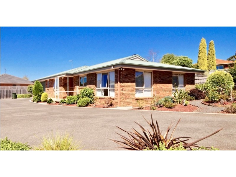 2/33 Arden Avenue, Devonport TAS 7310
