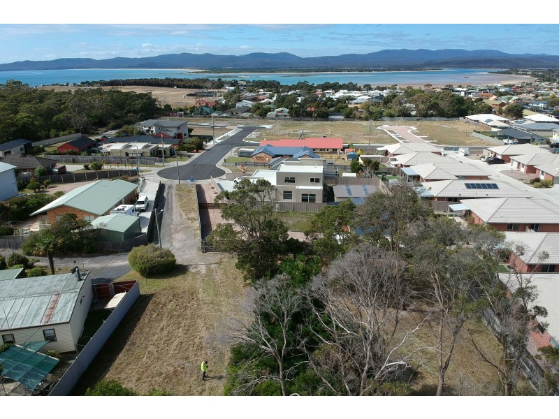 27 Broadwater Court, Shearwater TAS 7307