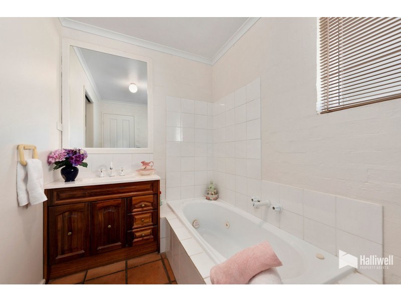 1 Harding Drive, Turners Beach TAS 7315