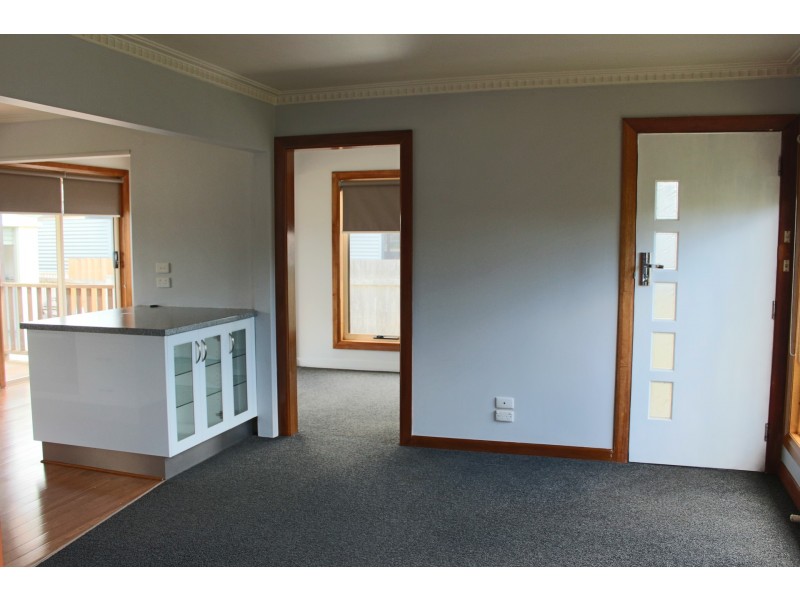 33 Charles Street, Devonport TAS 7310