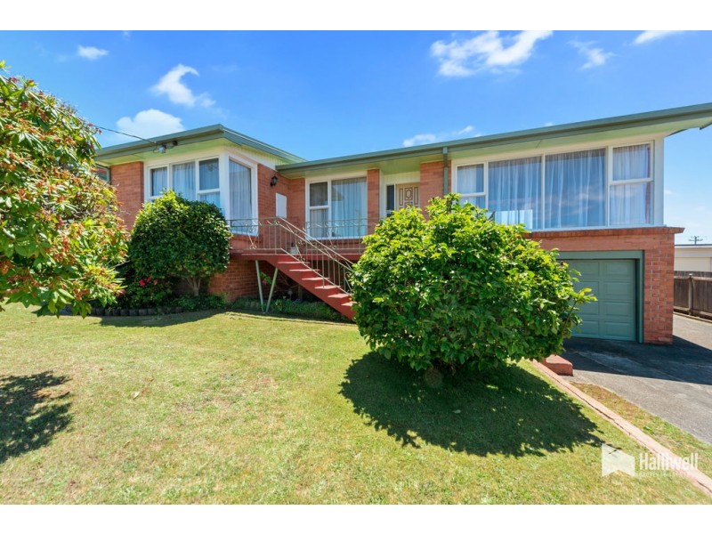 33 Manning Crescent, Devonport TAS 7310