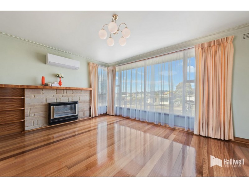 33 Manning Crescent, Devonport TAS 7310