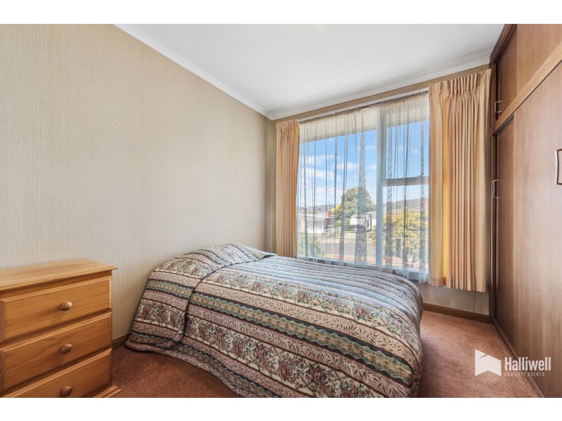 33 Manning Crescent, Devonport TAS 7310