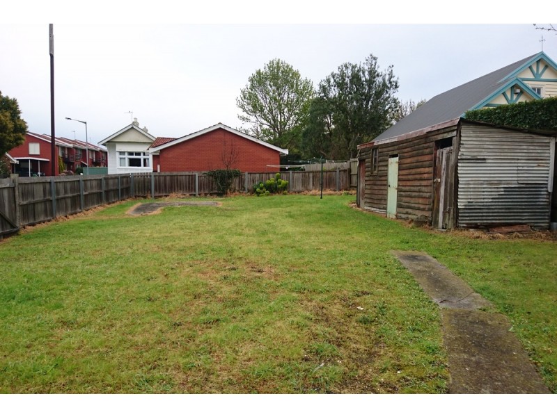 20 Victoria Parade, Devonport TAS 7310