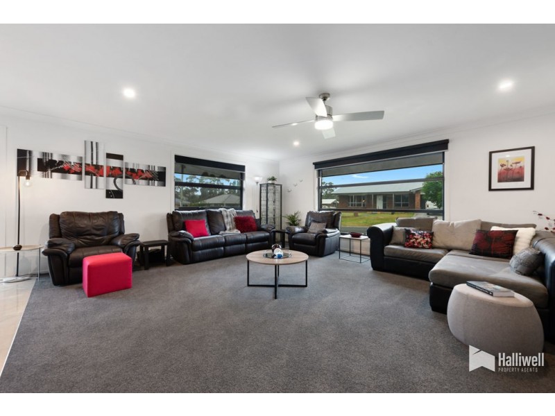 6 The Avenue, Latrobe TAS 7307