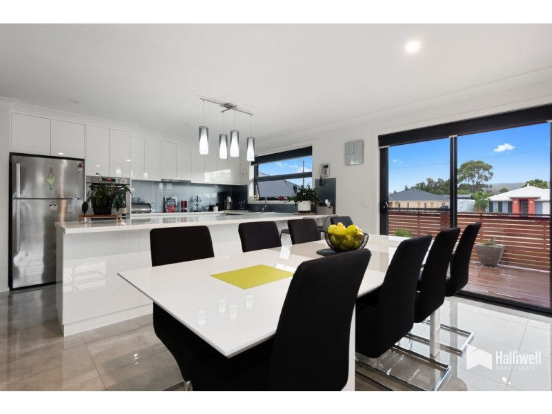 6 The Avenue, Latrobe TAS 7307