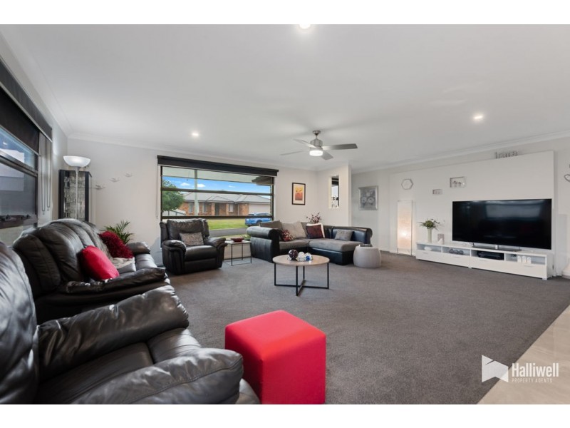 6 The Avenue, Latrobe TAS 7307