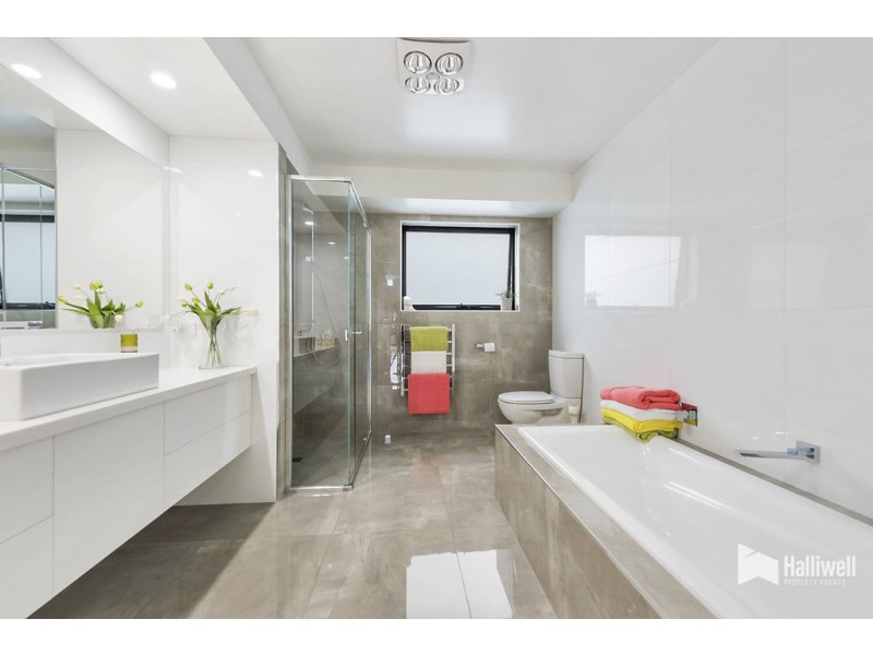 6 The Avenue, Latrobe TAS 7307