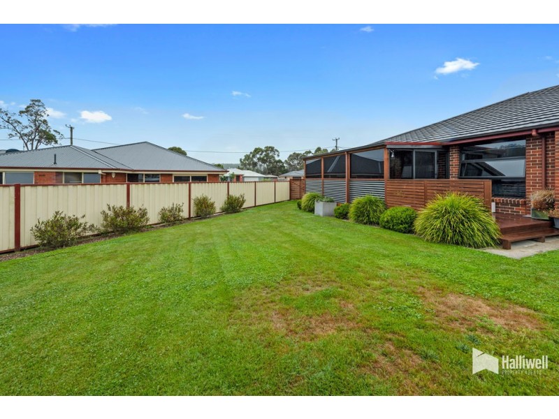 6 The Avenue, Latrobe TAS 7307