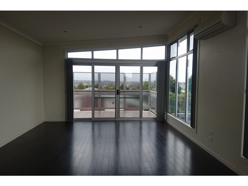 1/136 Caroline Street, East Devonport TAS 7310