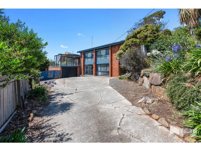 8 Monash Court, Devonport TAS 7310