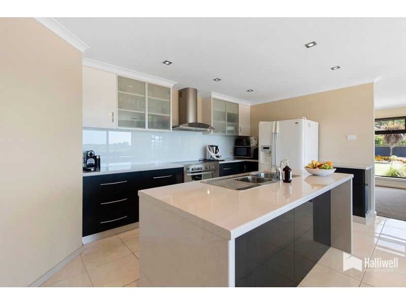 13 Donvista Drive, Don TAS 7310