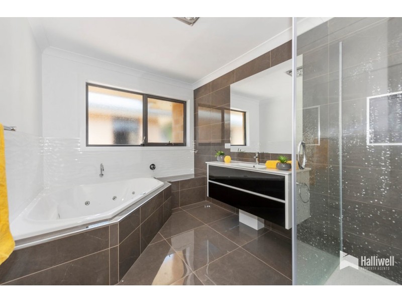 13 Donvista Drive, Don TAS 7310