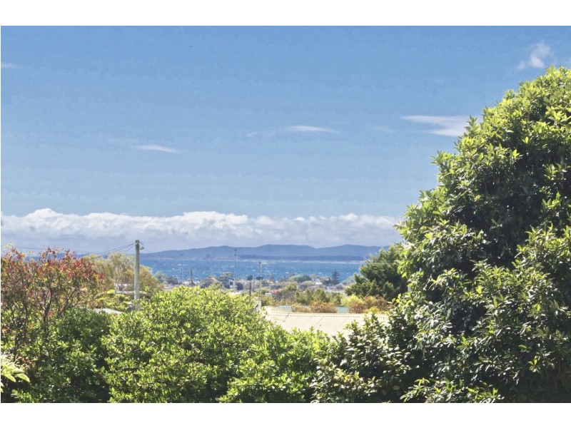 15 Toorak Place, Devonport TAS 7310
