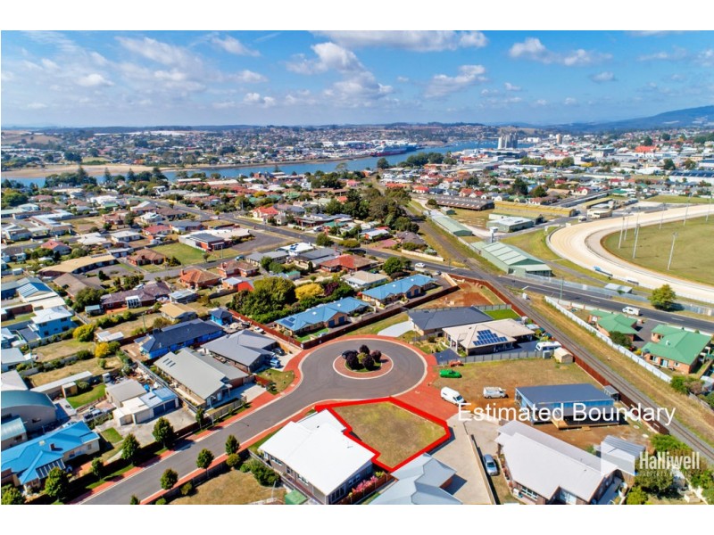 4 Charlotte Gardens, Devonport TAS 7310