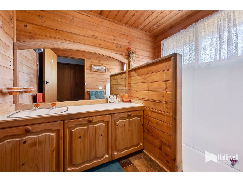 3 Camelia Place, Devonport TAS 7310