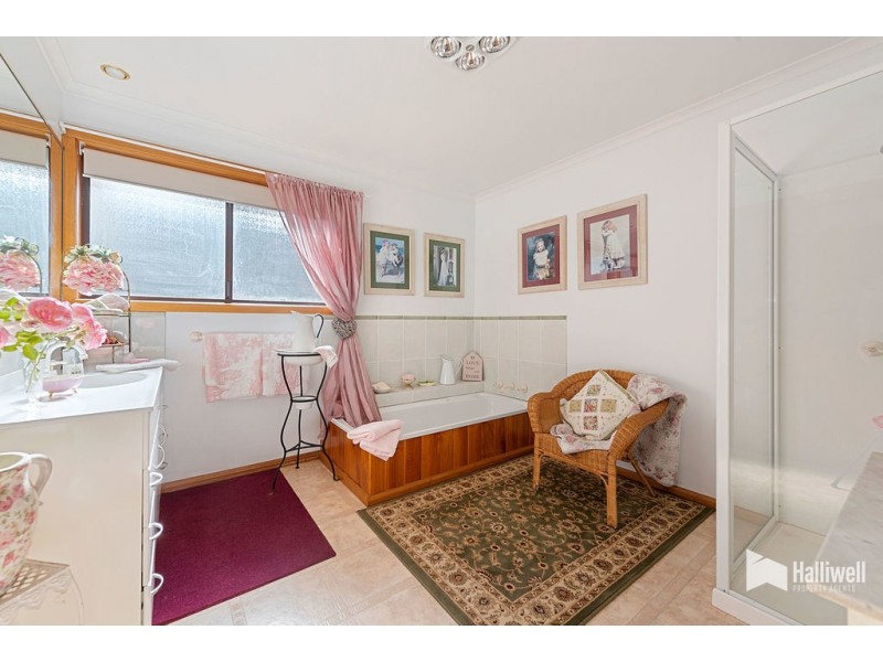 42 Maxwell Drive, Latrobe TAS 7307