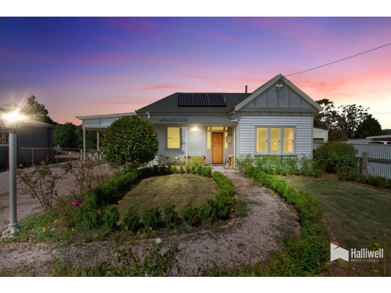 8 Johnson Street, Sheffield TAS 7306