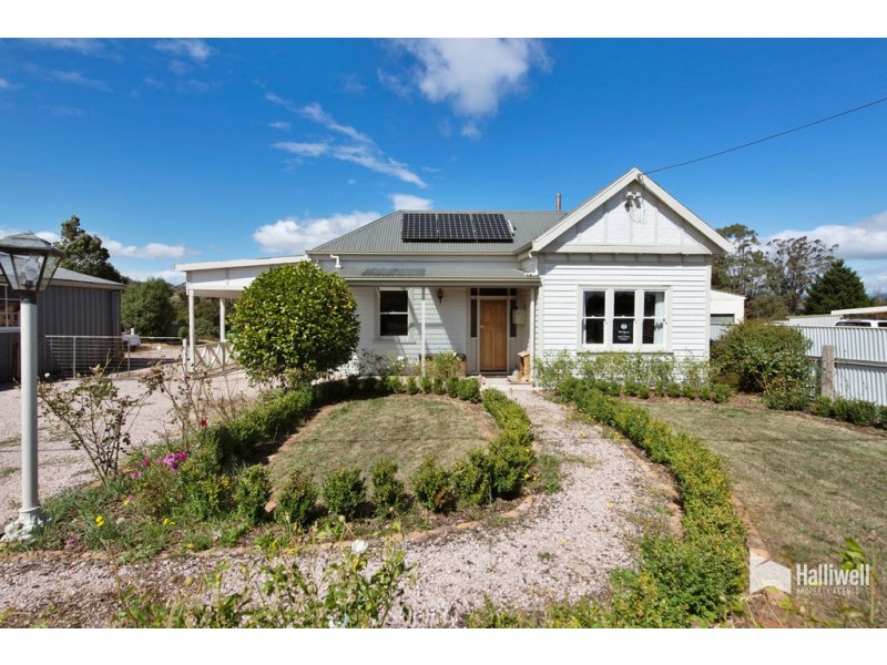 8 Johnson Street, Sheffield TAS 7306