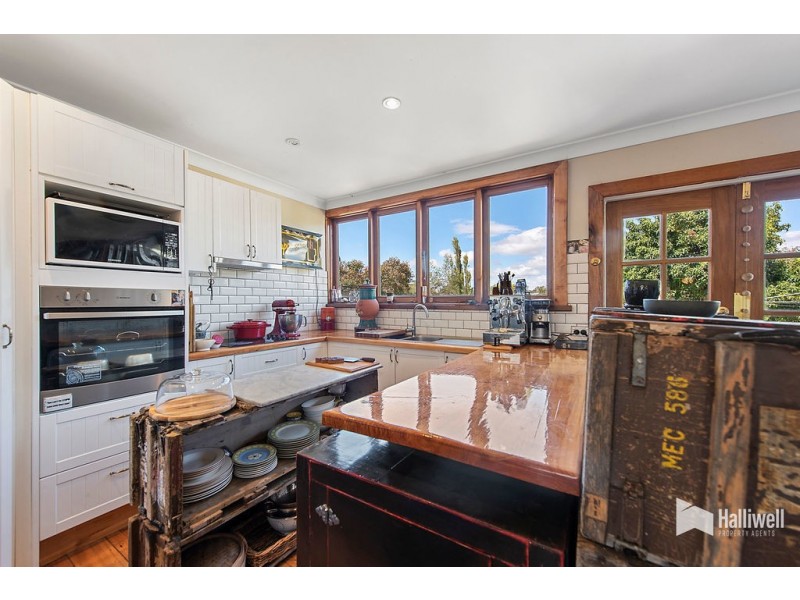 8 Johnson Street, Sheffield TAS 7306