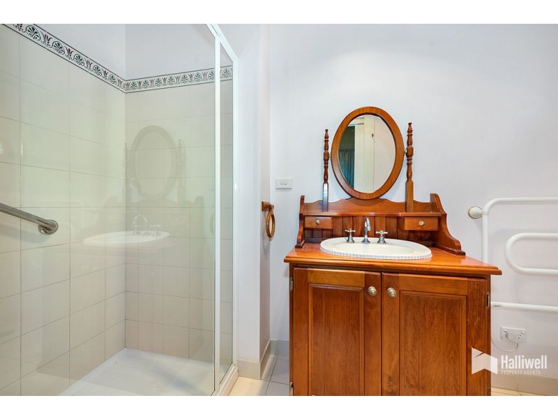 100-102 North Fenton Street, Devonport TAS 7310