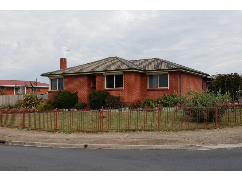 2 Chichester Drive, Devonport TAS 7310