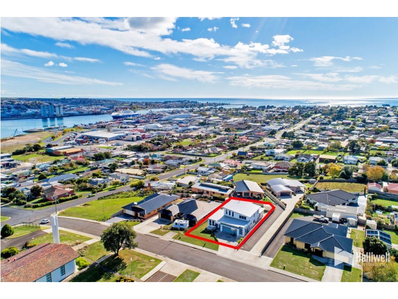 19 Young Street, East Devonport TAS 7310
