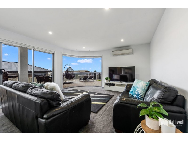 19 Young Street, East Devonport TAS 7310
