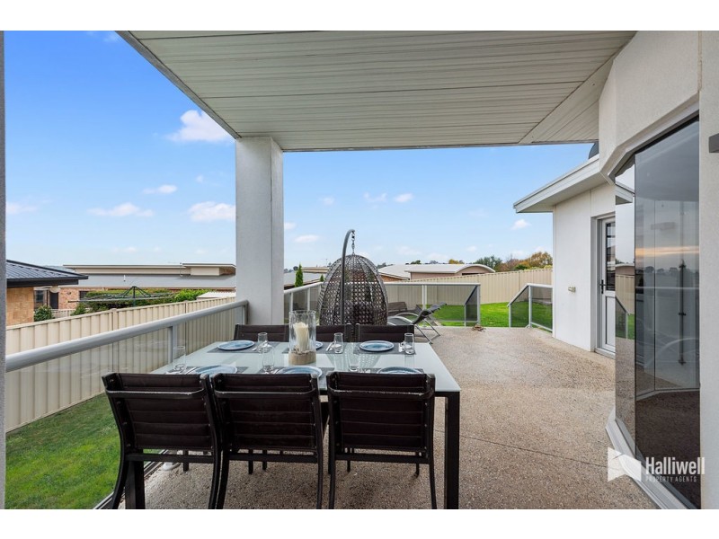 19 Young Street, East Devonport TAS 7310