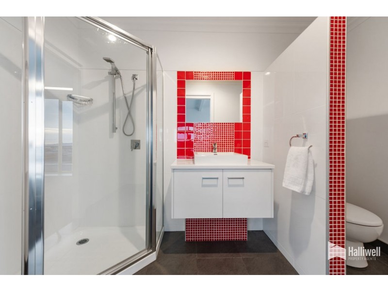 19 Young Street, East Devonport TAS 7310