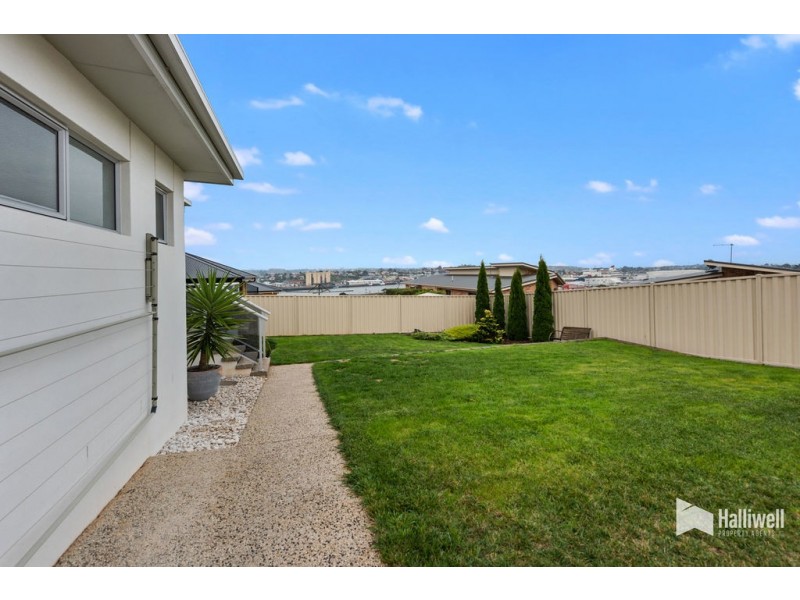 19 Young Street, East Devonport TAS 7310